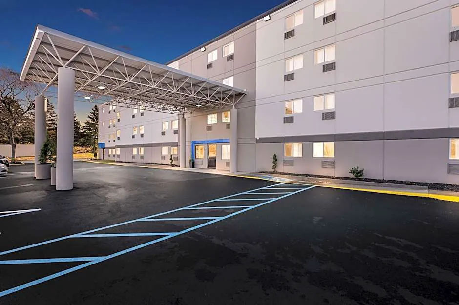 Motel 6 Portland, ME hotel hero