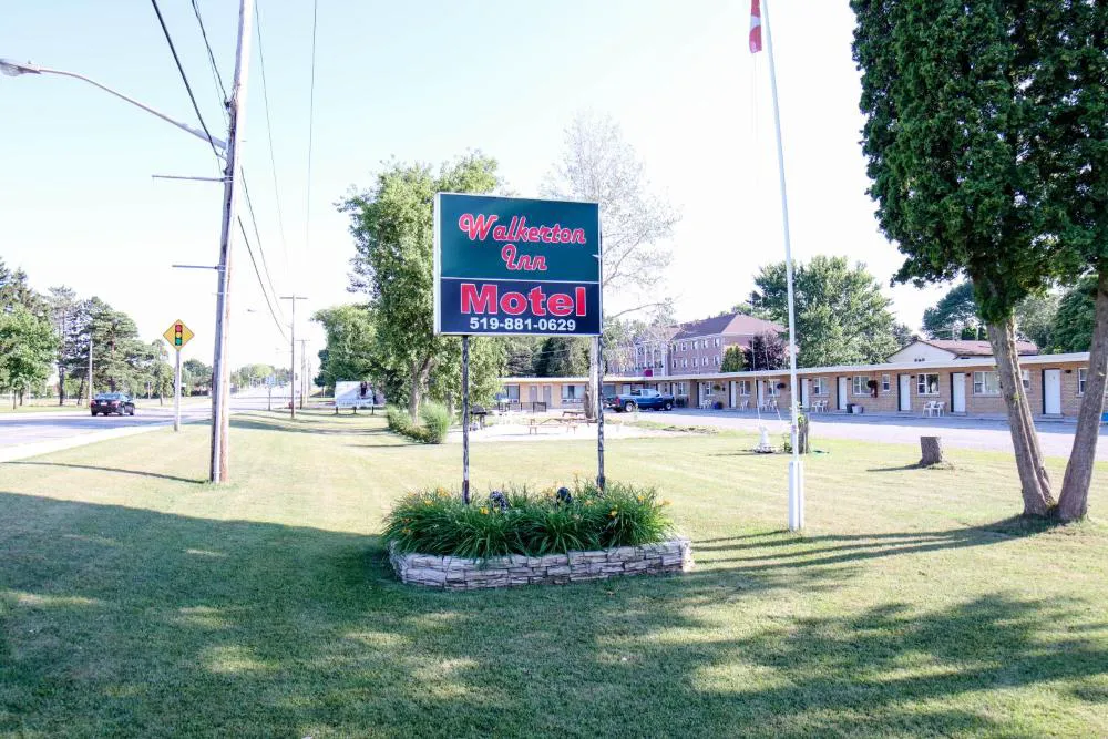 Walkerton Inn Motel hotel hero