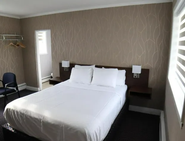 Walkerton Inn Motel hotel detail image 3