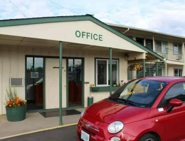 Ponderosa Motel hotel detail image 1