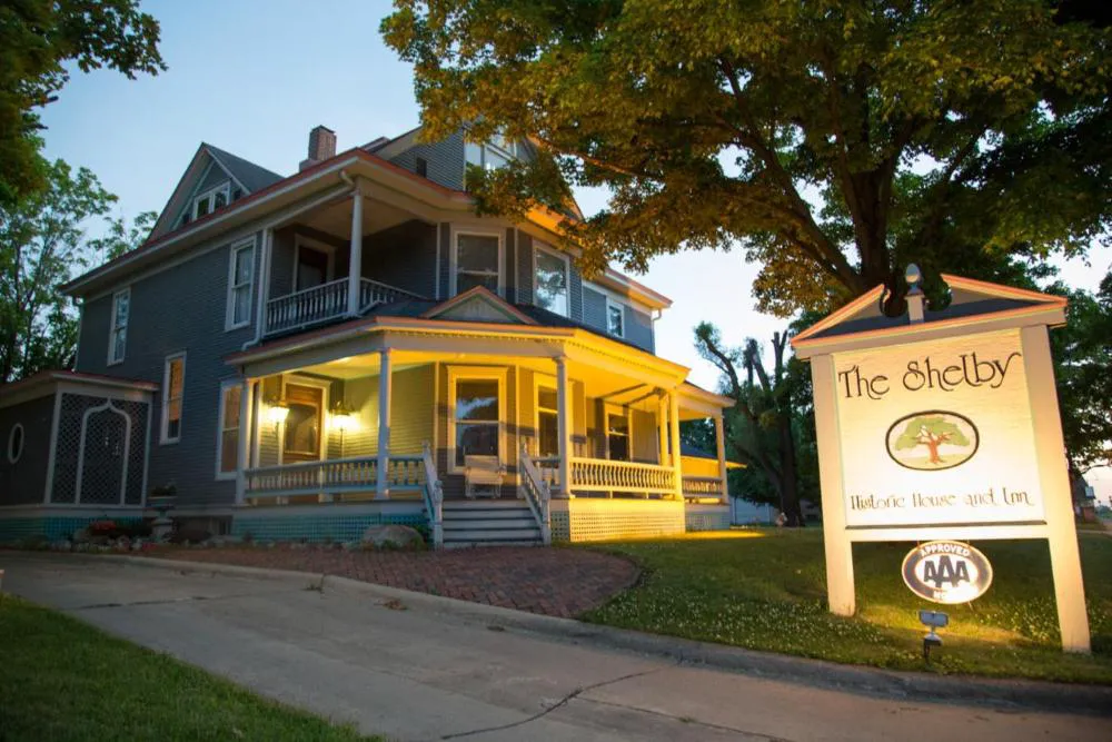 The Shelby Inn hotel hero