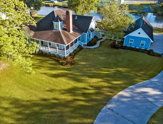 A Chateau on the Bayou Bed & Breakfast hotel detail image 1