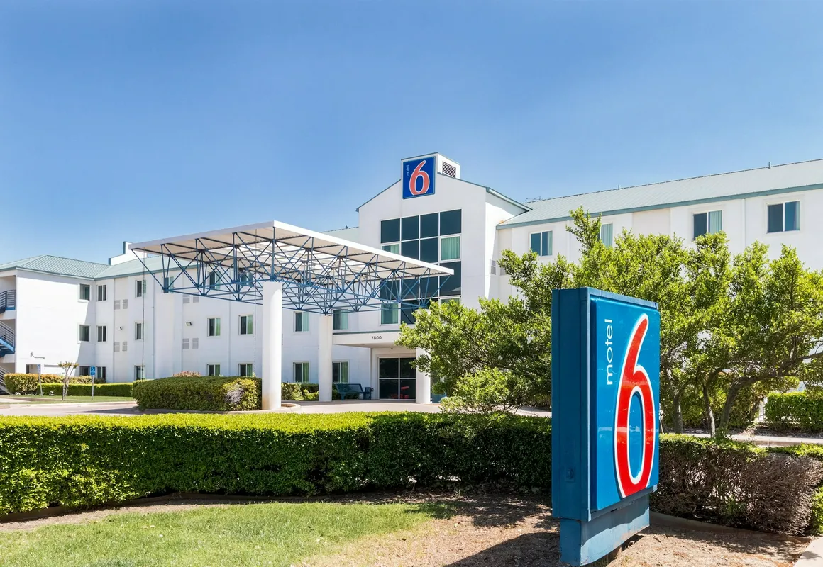 Motel 6 Irving, TX - DFW Airport North hotel hero