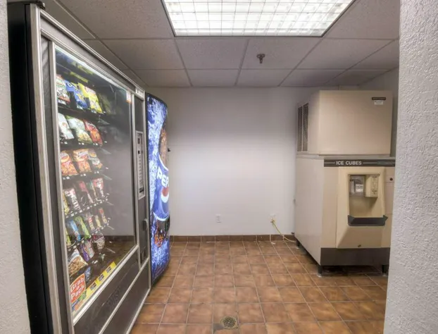 Motel 6 New Haven - Branford, CT hotel detail image 4