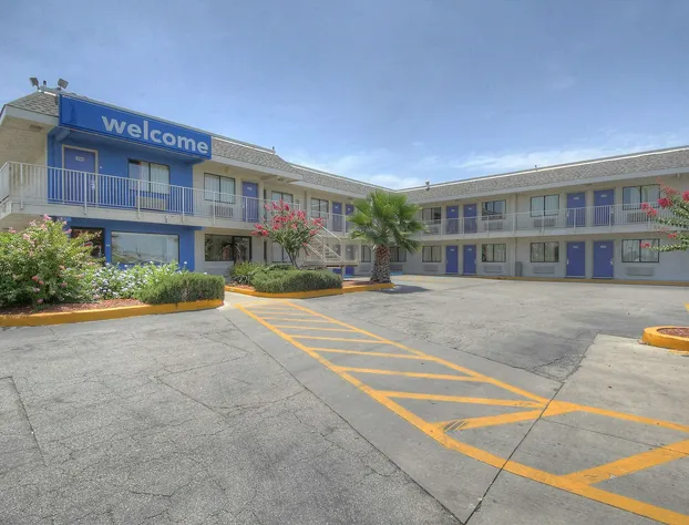 Motel 6 San Antonio, TX - Fort Sam Houston hotel detail image 2