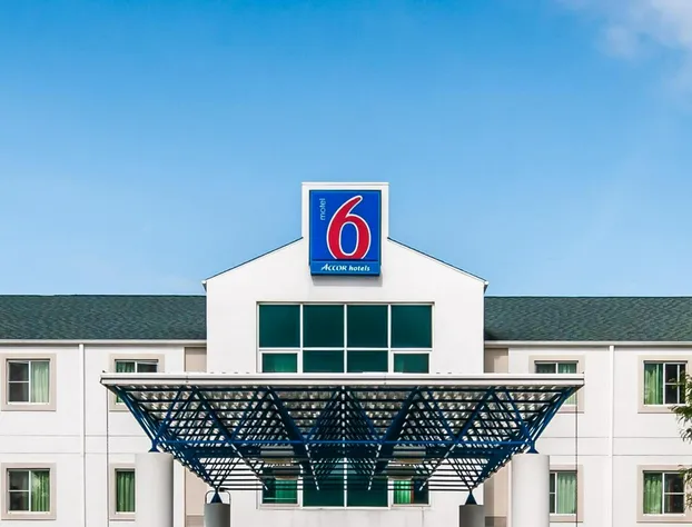 Motel 6 Joliet, IL - Chicago - I-55 hotel detail image 1
