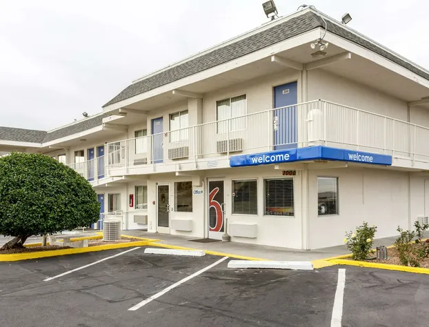 Motel 6 Albuquerque, NM - South - Airport hotel detail image 1