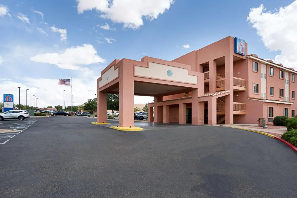 Motel 6 Page, AZ hotel hero