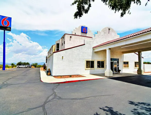 Motel 6 Benson, AZ hotel detail image 1