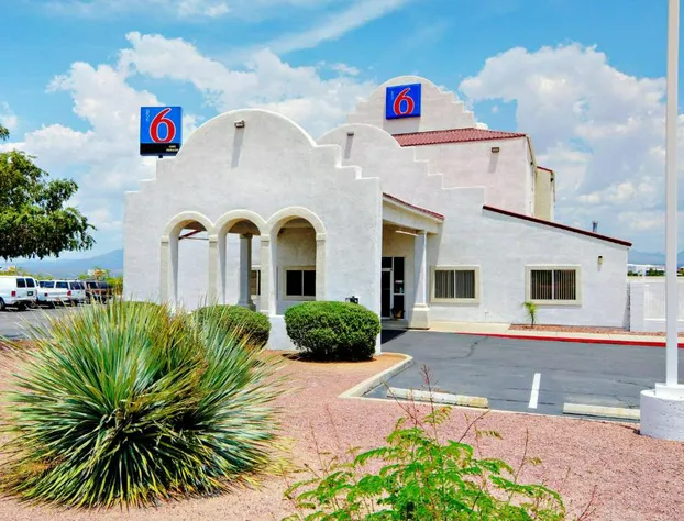 Motel 6 Benson, AZ hotel detail image 1
