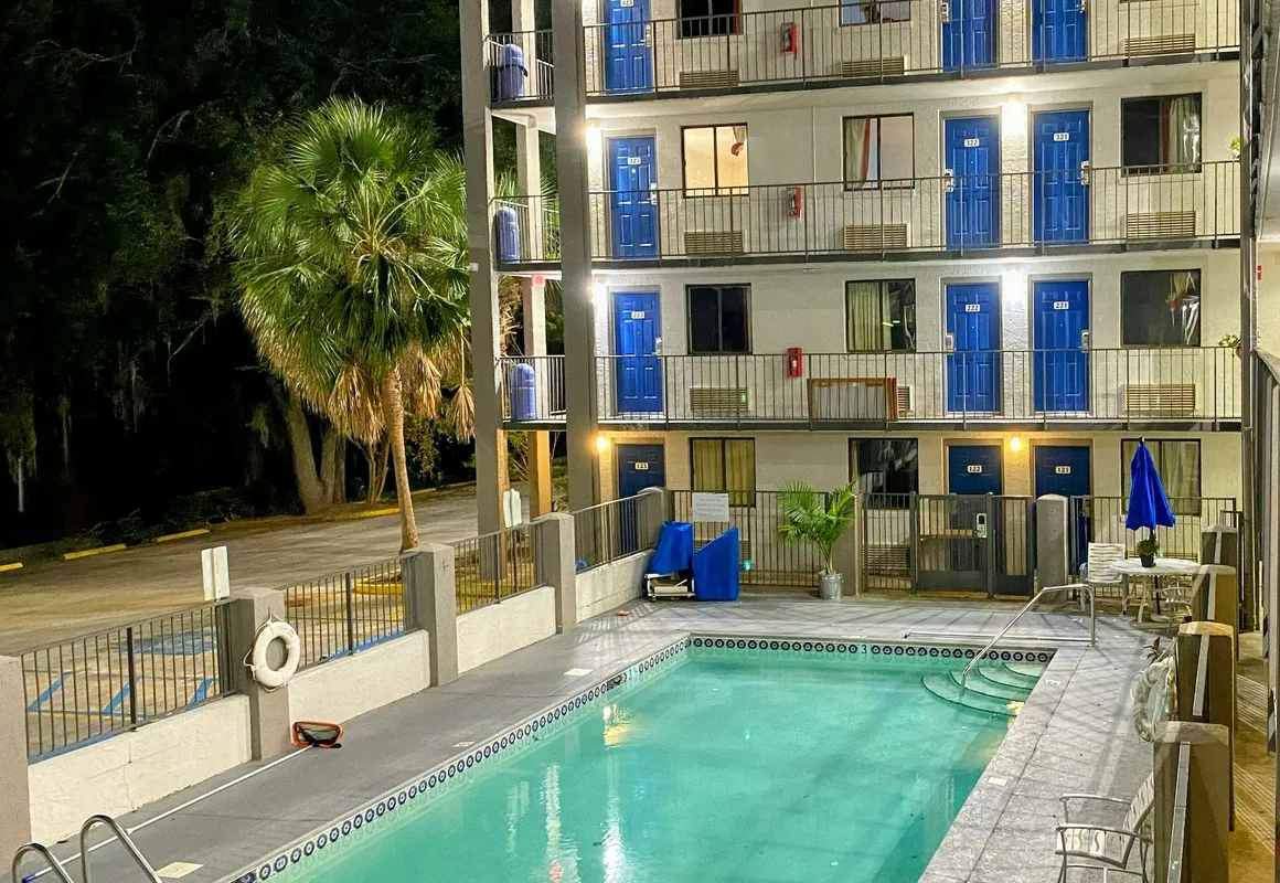 Loyalty Inn Tallahassee hotel hero