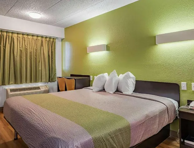 Days Inn by Wyndham Cincinnati I-71 hotel detail image 1