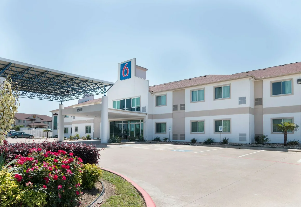 Motel 6 Hillsboro, TX hotel hero