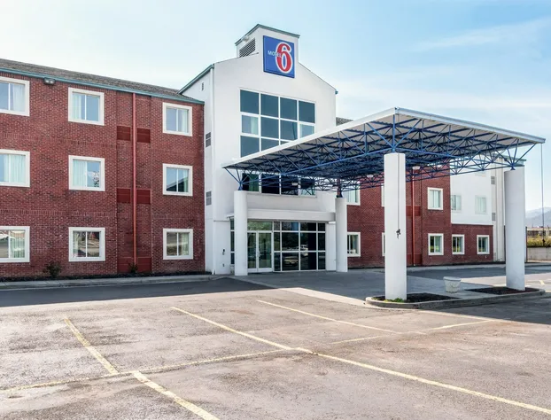 Motel 6 Newport, TN hotel detail image 1