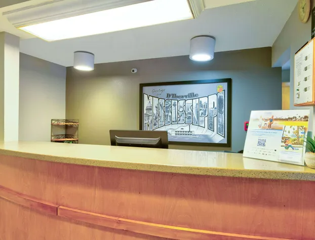 Super 8 by Wyndham Diberville Biloxi Area hotel detail image 3