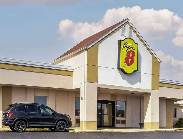 Super 8 by Wyndham Indianapolis South hotel detail image 2