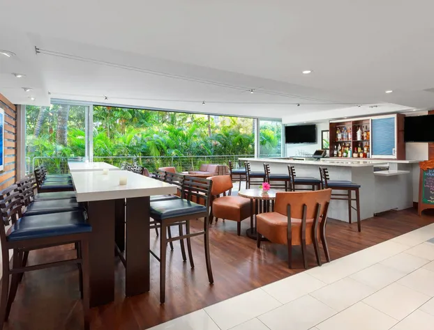 Courtyard by Marriott Waikiki Beach hotel detail image 3