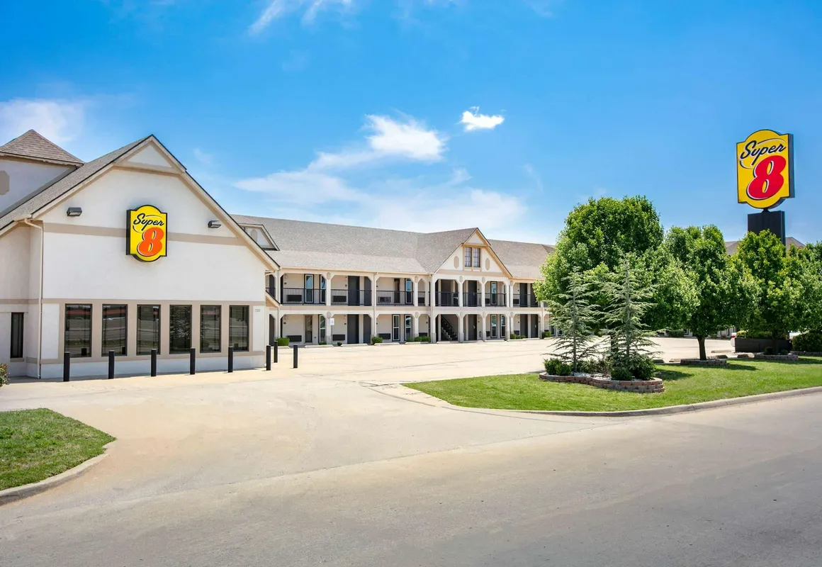 Super 8 by Wyndham City of Moore hotel hero