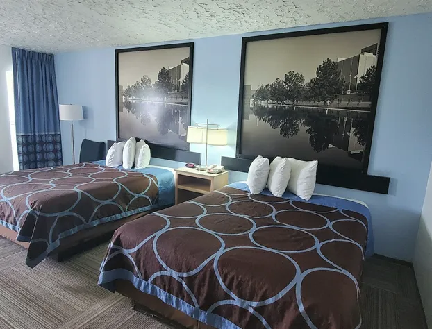 Super 8 by Wyndham City of Moore hotel detail image 3