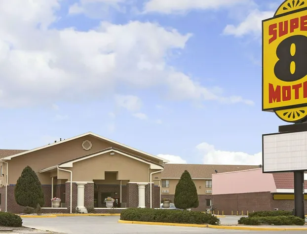 Super 8 by Wyndham Gallup hotel detail image 1