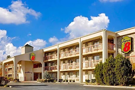 Super 8 by Wyndham Hermitage Nashville hotel hero