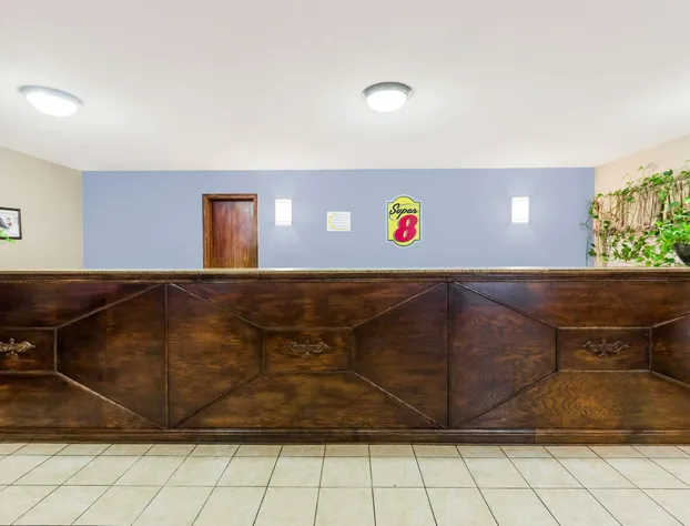 Super 8 by Wyndham Jonesboro hotel detail image 3