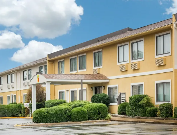 Super 8 by Wyndham Jonesboro hotel detail image 2