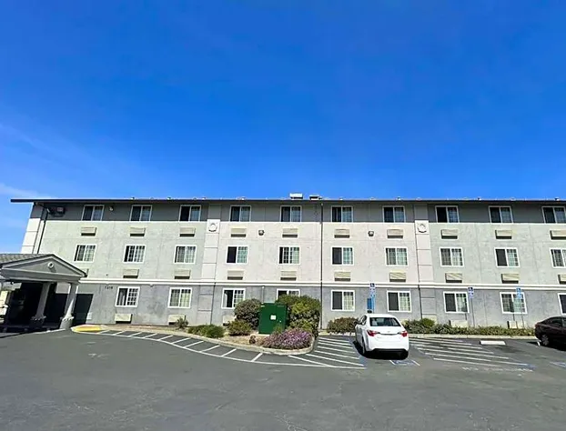 Super 8 by Wyndham Sacramento/Florin Rd hotel detail image 3