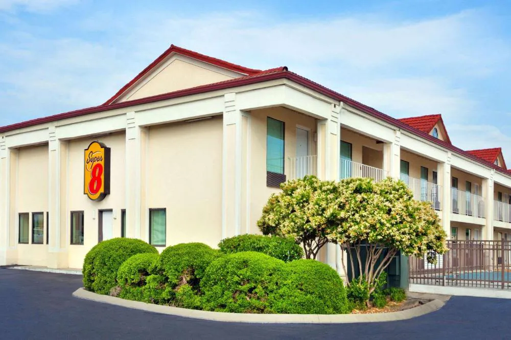 Super 8 by Wyndham Ringgold/Chattanooga Area hotel hero