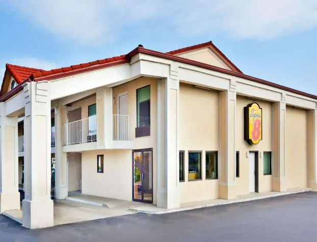 Super 8 by Wyndham Ringgold/Chattanooga Area hotel detail image 1