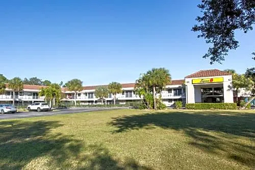 Super 8 by Wyndham Naples hotel hero