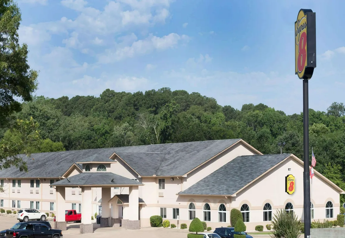 Super 8 by Wyndham El Dorado hotel hero