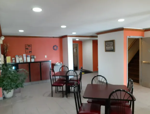 Super 8 by Wyndham Niagara Falls NY hotel detail image 4