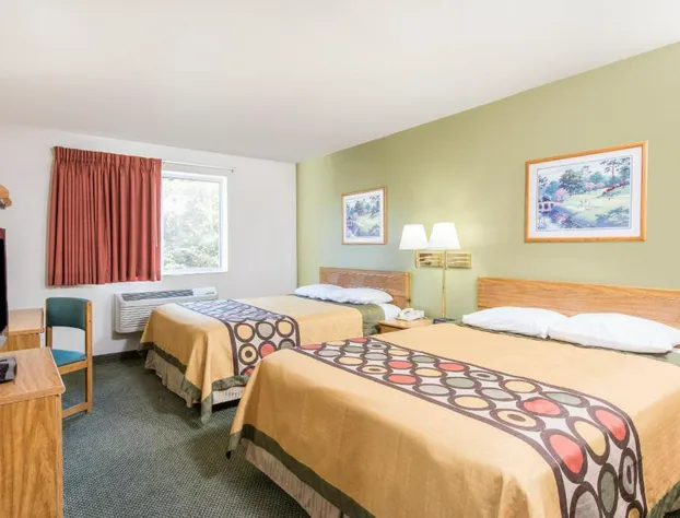 Super 8 by Wyndham West Middlesex/Sharon Area hotel detail image 2