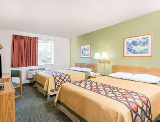 Super 8 by Wyndham West Middlesex/Sharon Area hotel detail image 2