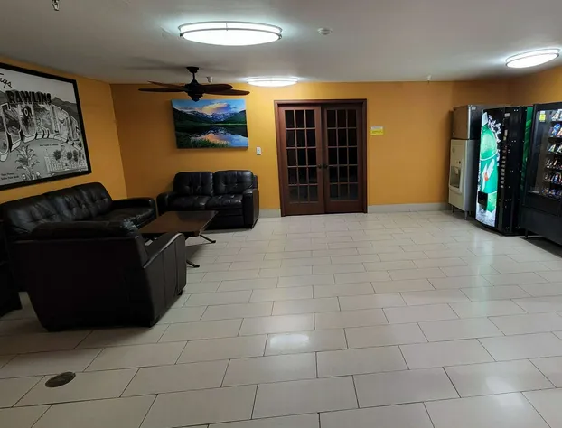 Super 8 by Wyndham Rawlins hotel detail image 1