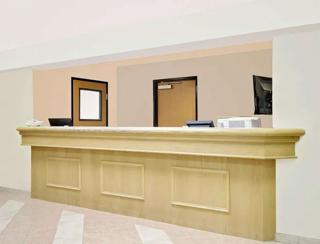 Super 8 by Wyndham Battle Mountain hotel detail image 2