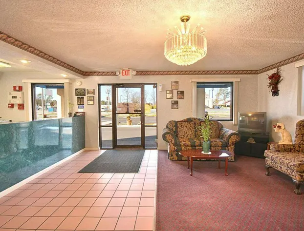 Super 8 by Wyndham Bryant Little Rock Area hotel detail image 2