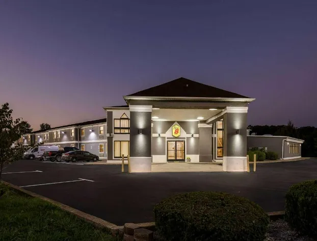 Super 8 by Wyndham Dickson hotel detail image 2