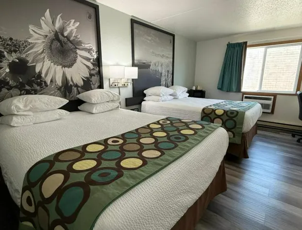 Super 8 by Wyndham West Fargo Main Ave ND hotel detail image 1