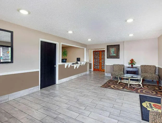 Super 8 by Wyndham Somerset hotel detail image 3