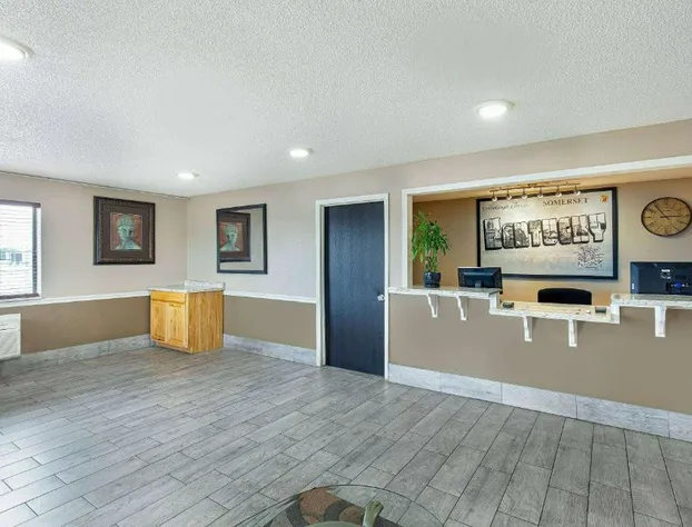 Super 8 by Wyndham Somerset hotel detail image 4