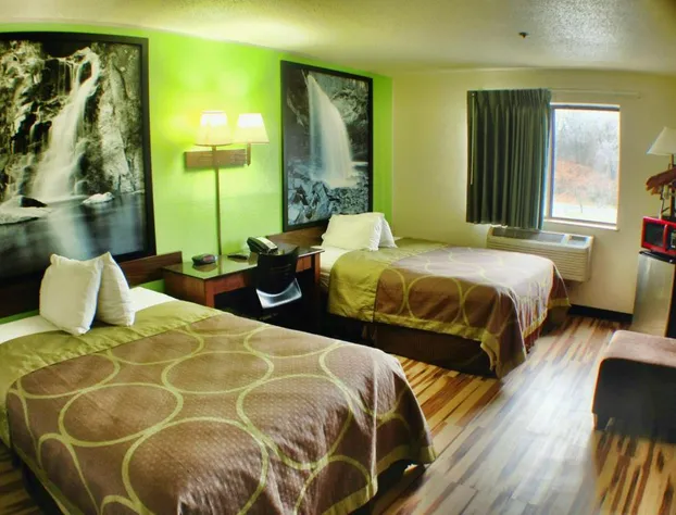 Super 8 by Wyndham Hagerstown I-70 hotel detail image 4