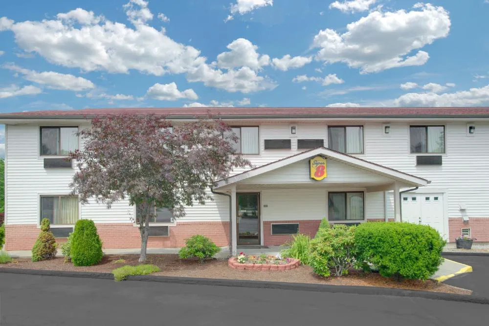 Super 8 by Wyndham Augusta hotel hero