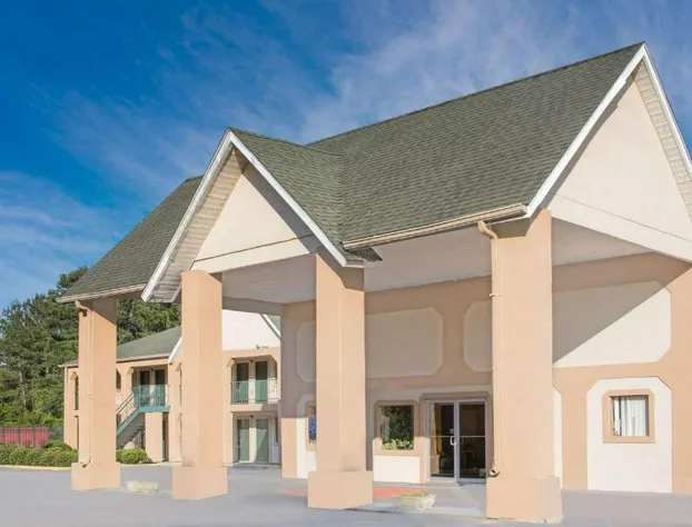 Americas Best Value Inn Darien hotel detail image 1