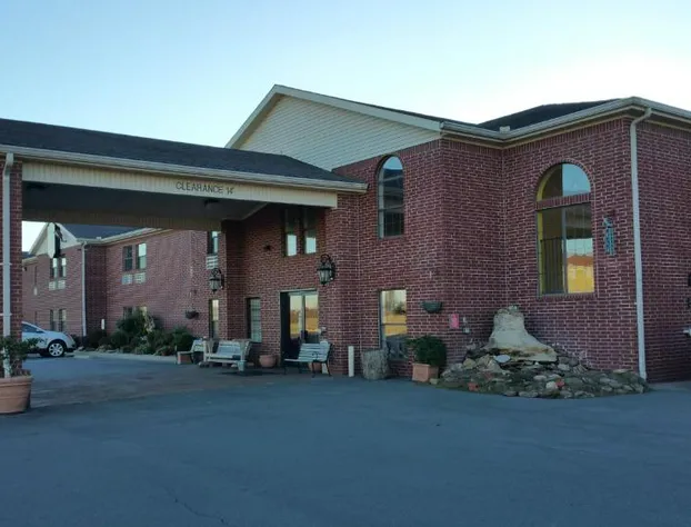 Super 8 by Wyndham Pine Bluff hotel detail image 2