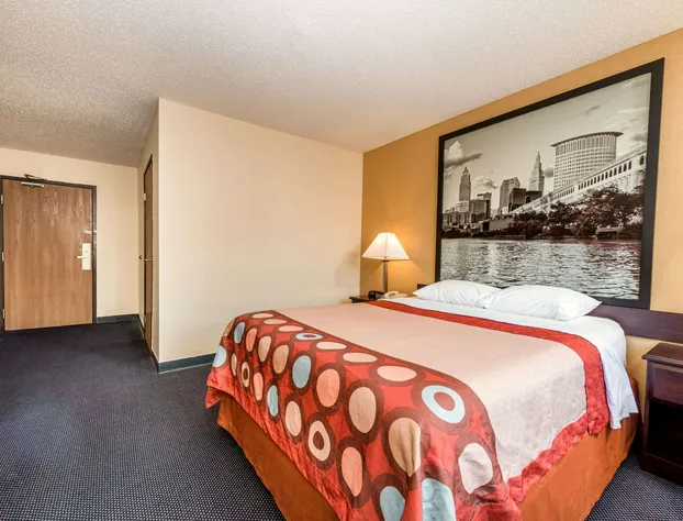 Super 8 by Wyndham Franklin/Middletown Area hotel detail image 3