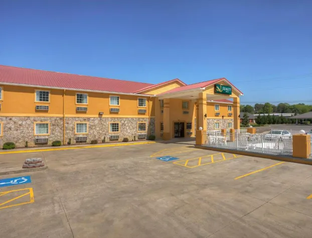Quality Inn Fort Payne hotel detail image 1