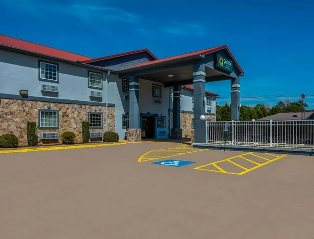 Quality Inn Fort Payne hotel detail image 2