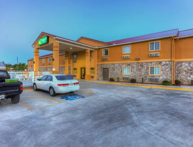 Quality Inn Fort Payne hotel detail image 1